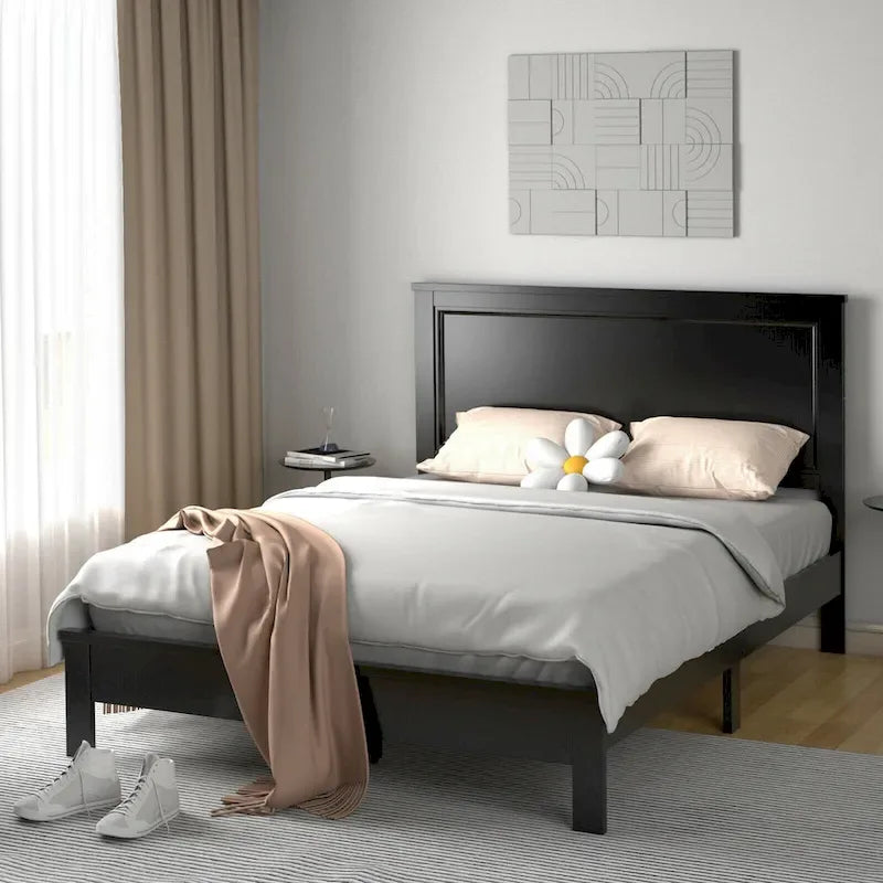 Struttura letto a piattaforma in legno con supporto a doghe e testiera a pannello