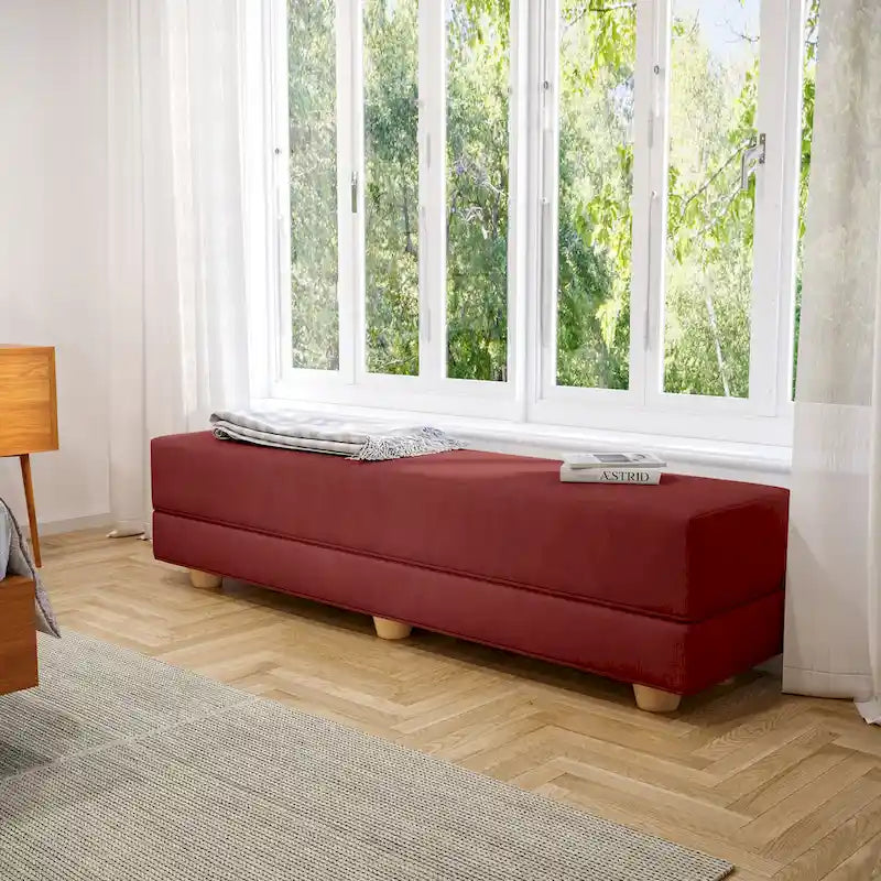 Panca moderna da camera con rivestimento in microvelluto e piedini in legno massello