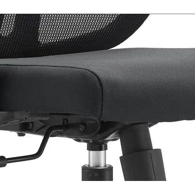 Chaise de bureau moderne réglable en maille avec appuie-tête et assise rembourrée