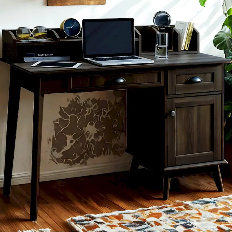 Scrivania con finitura rovere rustico, alzata, cassetti e mobile contenitore