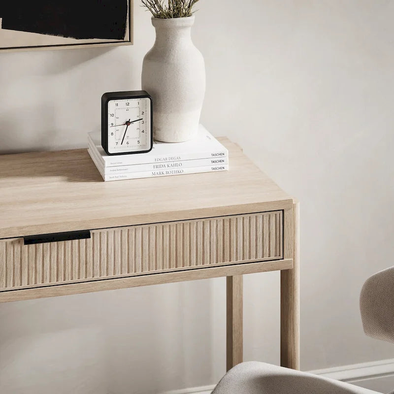 Bureau d’écriture moderne cannelé avec tiroir de rangement pour bureau à domicile